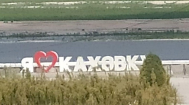 “Як на повідку тримають”: проблеми водопостачання в Каховці