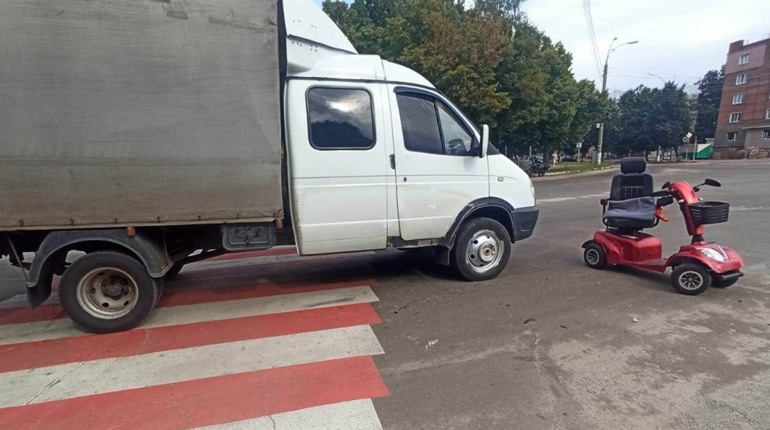 ДТП у Шостці. Постраждала жінка на інвалідному візку