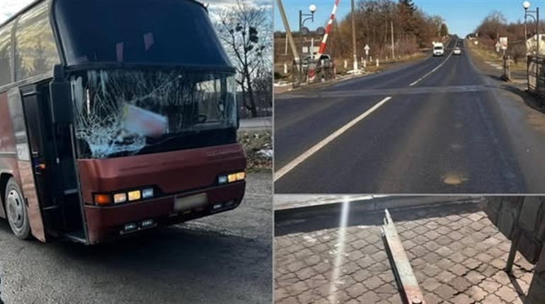 На Чортківщині водій автобуса Neoplan зніс шлагбаум