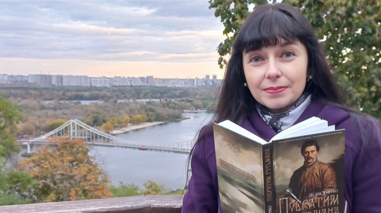 Письменниця з Херсона Оксана Зененко стала лауреаткою конкурсу «Коронація слова-2024»