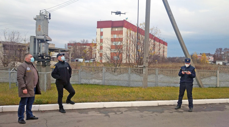 У Володимирці та Довговолі паліїв шукають за допомогою квадрокоптера