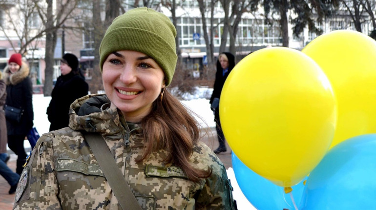 Донат замість привітань. Захисниця з Глухова зібрала понад 26 тисяч для ЗСУ в свій День народження