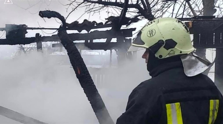Рятувальники запобігли загорянню житлового будинку на Звягельщині