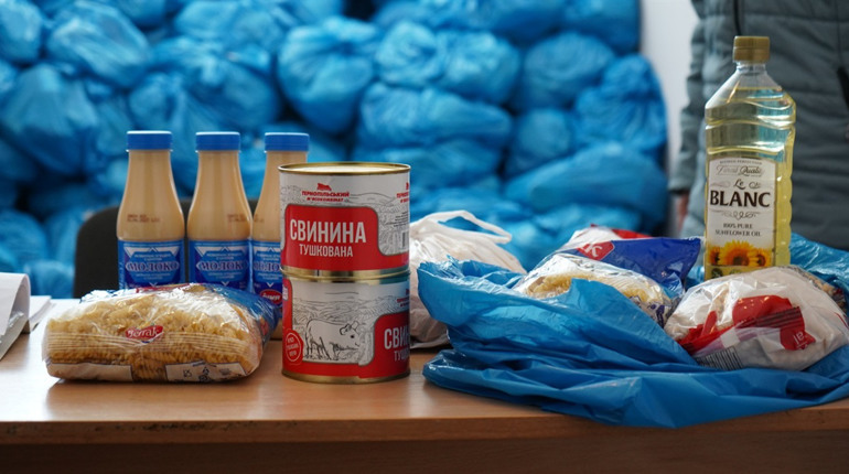 У Городок надійшло 990 продуктових наборів для ВПО. Хто саме і де їх зможе отримати?