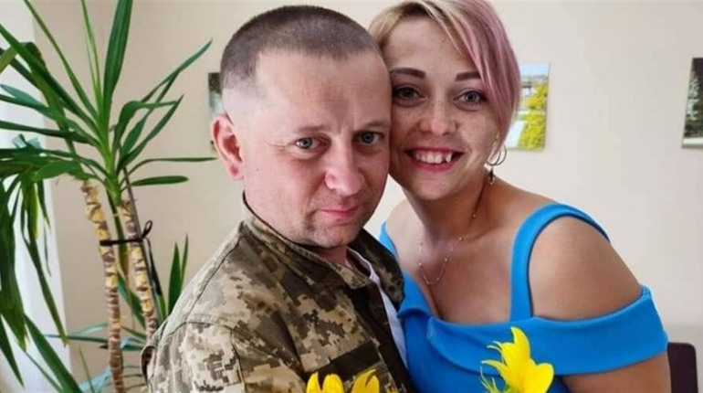 Військова форма та український образ нареченої: одружилися військовий Андрій і Світлана