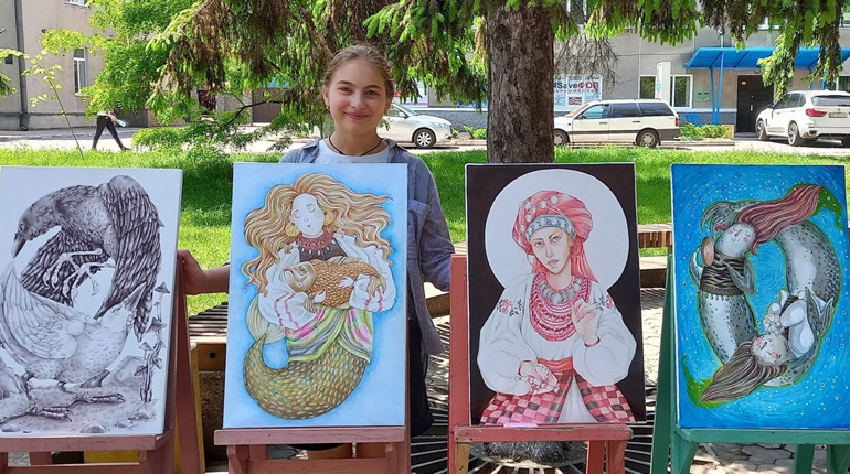 Первомайчанка Софія із «Банди художників»: «Я завжди любила малювати»