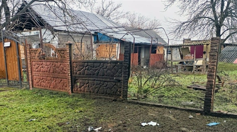 На Херсонщині окупанти атакували житлові будинки та соціальну інфраструктуру