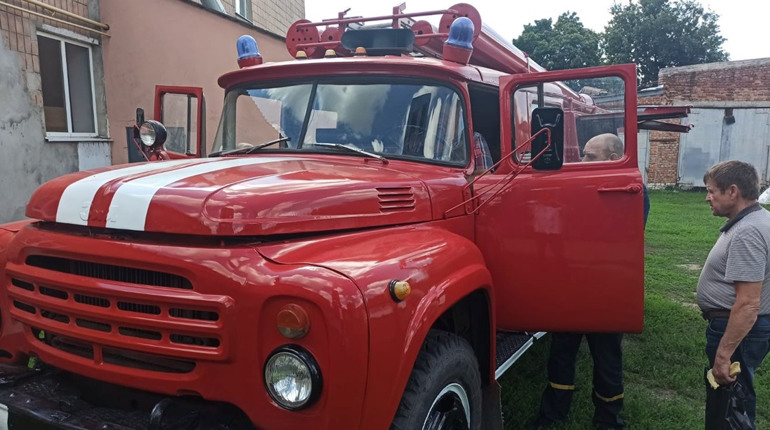 Добровільна пожежна команда «Промінь» отримала пожежний автомобіль