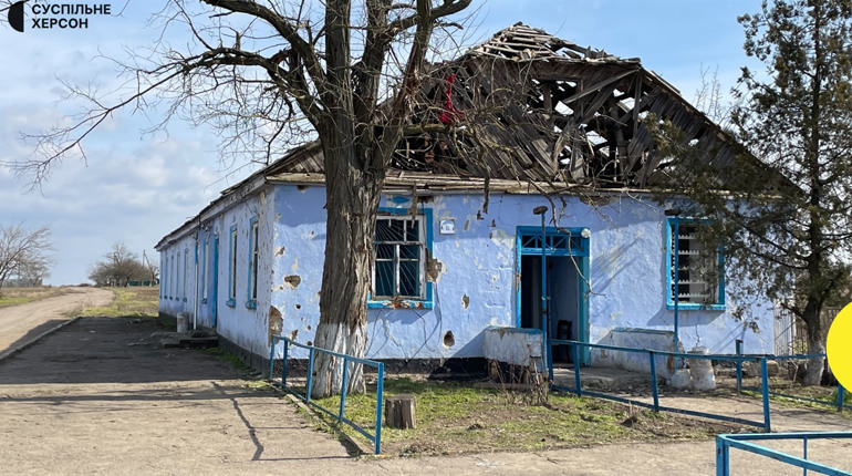 Ворог атакував Микільське на Херсонщині, жінка отримала поранення