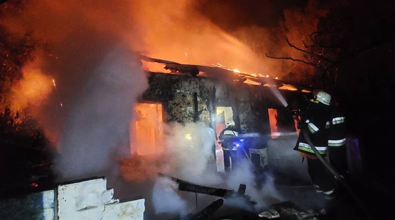 Пожежа на Переяславщині: згорів дерев'яний будинок