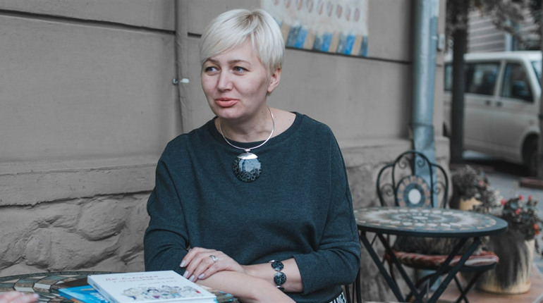Лариса Ніцой презентує у Первомайську дитячу книжку «Автомобільчик-рятівник»