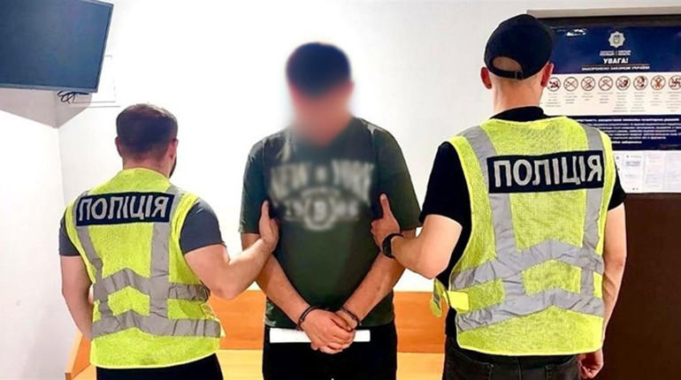 У Звягелі чоловік пограбував ювелірну крамницю – його знайшли
