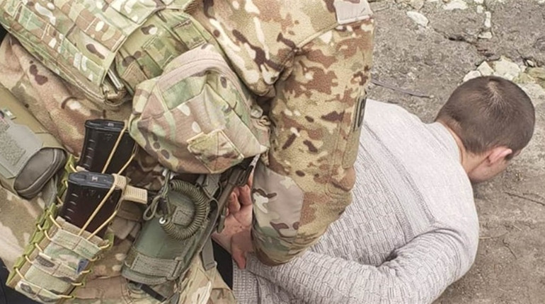 Здавав позиції ЗСУ у Покровському та Волноваському районах. Чоловіка запідозрили у держзраді