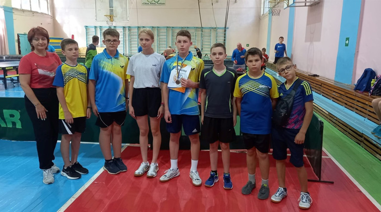 Юні спортсмени зі Сміли взяли участь у турнірі з настільного тенісу