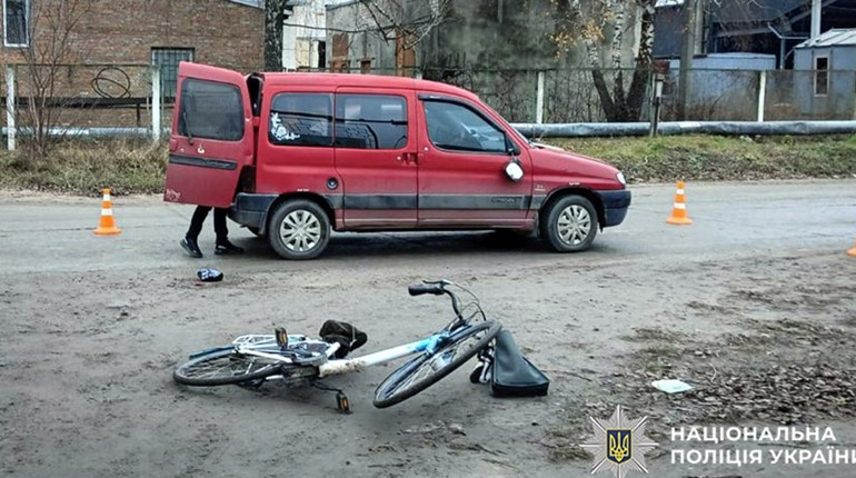 ДТП у Нетішині: під колесами автівки опинився 71-річний велосипедист