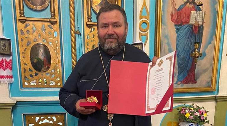 Священник Іван Поліжак із Переяслава отримав орден від митрополита Епіфанія