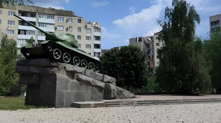 22 травня в центрі Лисичанська сталася "бавовна". Окупанти кажуть про загиблих і поранених