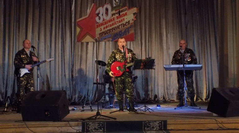 У Чорткові 6 лютого відбувся концерт тернопільського гурту «Долг»