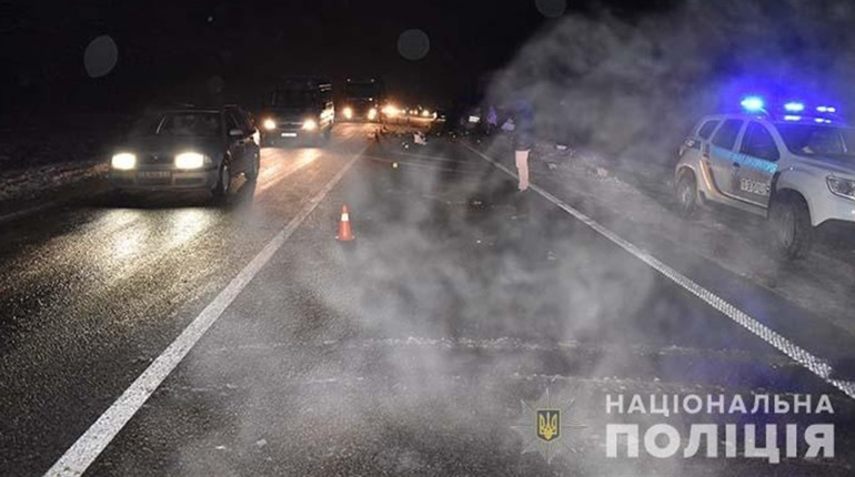 Після аварії, котра трапилася дорогою до Кременця, двоє людей померли, семеро у лікарні