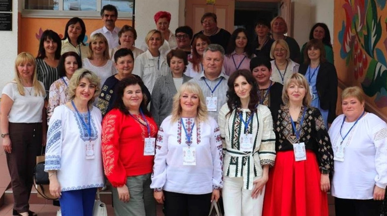 На Старокостянтинівщині освітяни семи громад обговорили сучасні підходи до розвитку педагогів