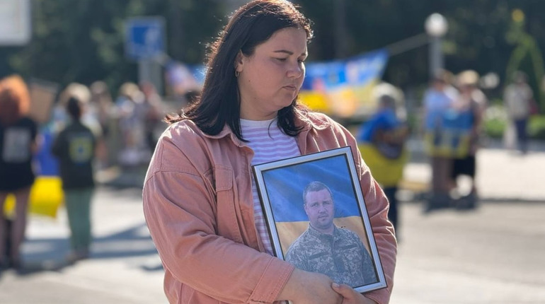 Наші ще не вдома: у Первомайську пройшла традиційна акція на підтримку полонених та безвісти зниклих