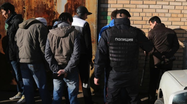 Окупанти заселяють мігрантів з Індії і Куби у покинуті будинки українців на Херсонщині і в Криму