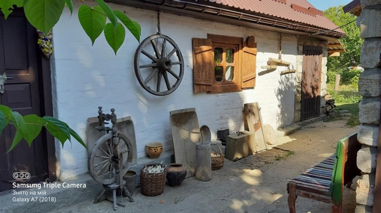 Поринути в дитинство і ще 5 причин поїхати до «Лялькової хати» в Полянецьке