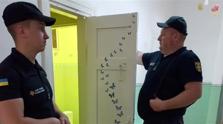 Рятувальники перевіряють заклади освіти Кременеччини: що важливо перед початком навчального року