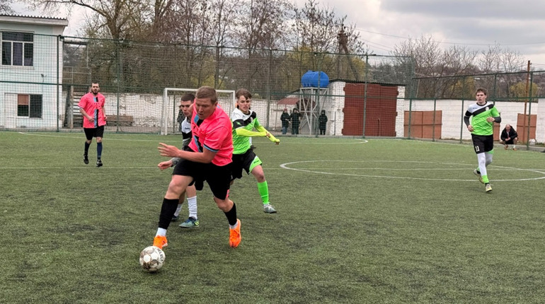 Весняно-літній футбольний сезон відкрито. У Первомайську розіграли Кубок відкриття сезону