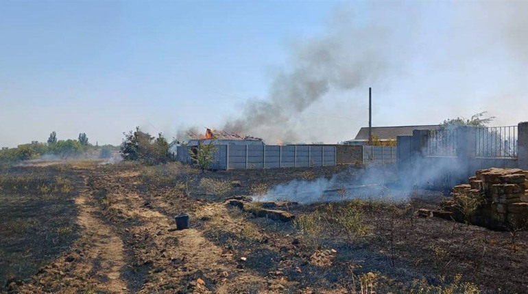 На Херсонщині армія рф завдала ударів по критичній та соціальній інфраструктурі, житлових кварталах