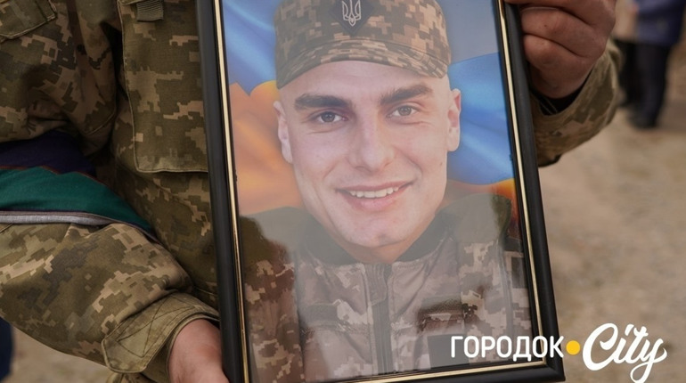 Сестра загиблого воїна Богдана Бурлика закликає підписати петицію про присвоєння йому звання Героя