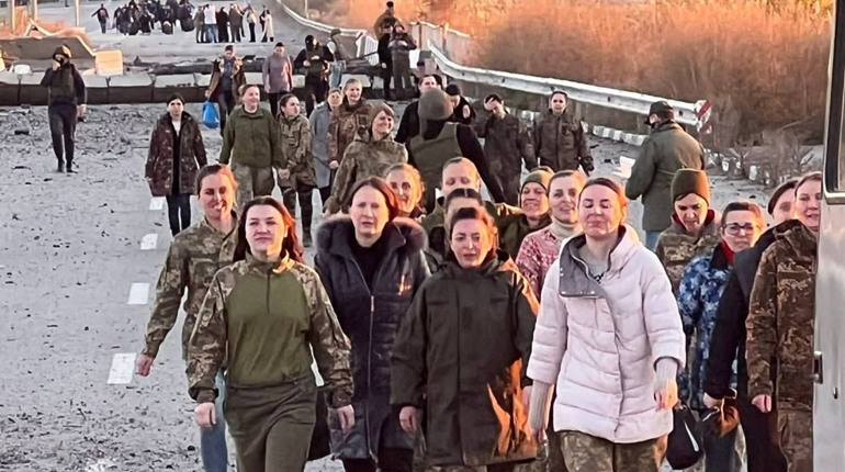 Серед звільнених з полону військовослужбовиць є варашанка