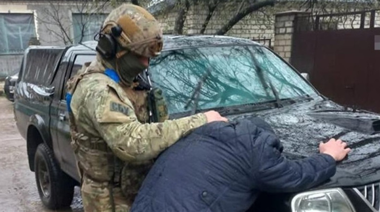 СБУ затримала окупаційного «начальника вокзалу Херсон»