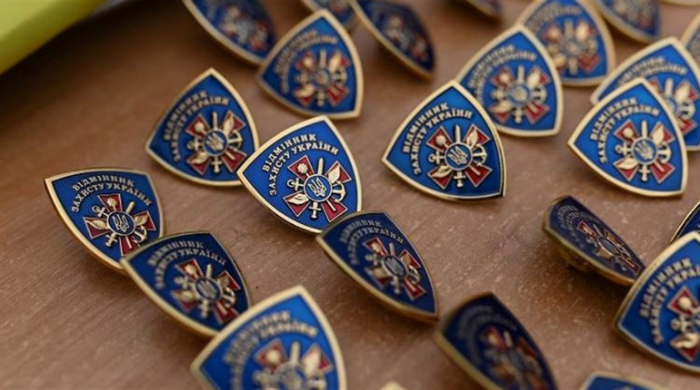 Школярі-відмінники захисту України отримали обласні відзнаки, серед них троє смілян