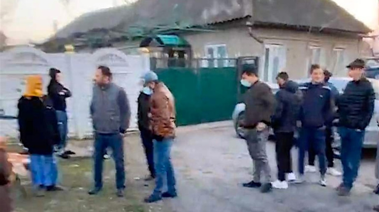 Ромы Измаила хотят просить власти лишить родительских прав матерей обвиняемых в убийстве подростков