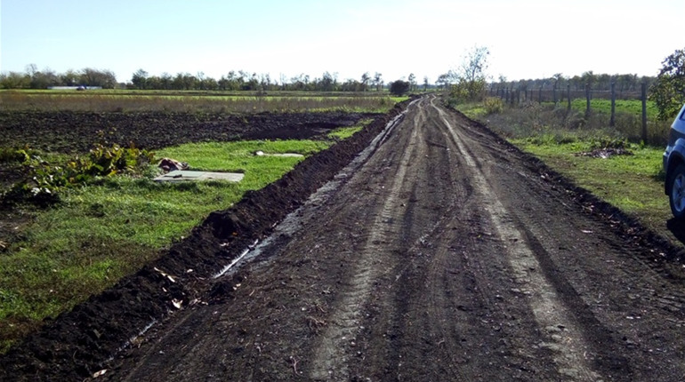 Чому призупинилося будівництво гравійно-піщаної дороги в Майорах та Повстанському 