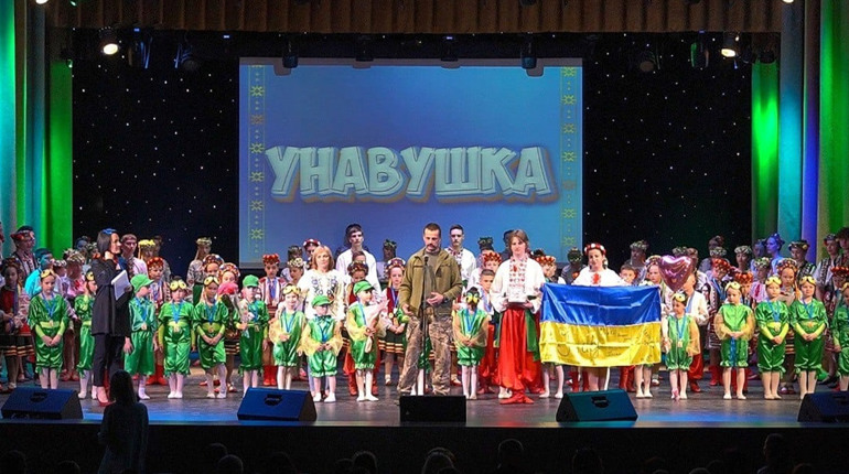Благодійний концерт від "Унавушки": юні таланти у Фастові збирали кошти для захисників