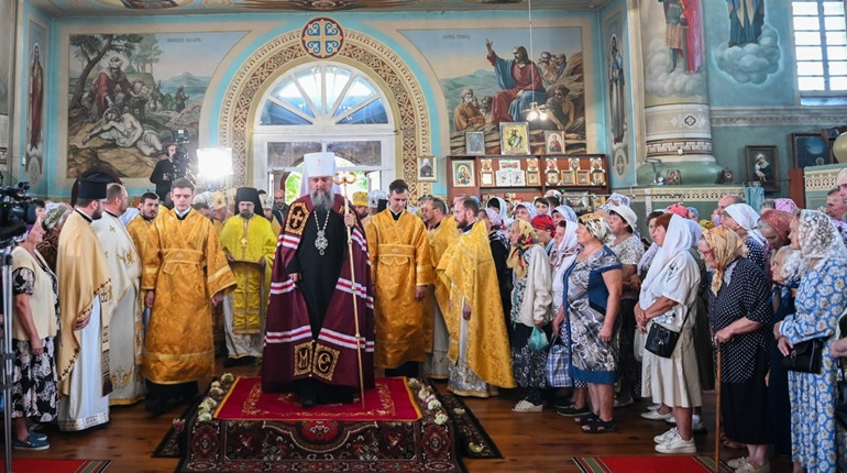 Митрополит Епіфаній звершив Божественну літургію у Смілі