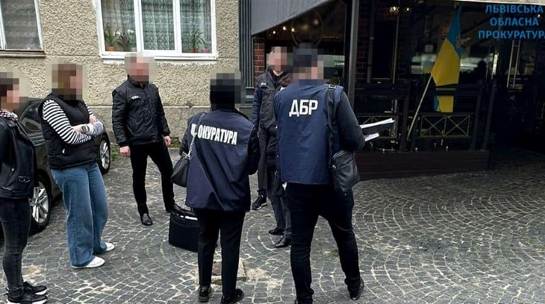 Інспекторку Державної податкової служби Львівщини затримали під час отримання хабаря