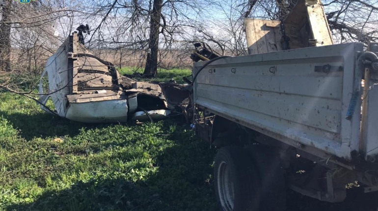 На Херсонщині на ворожій міні підірвалося авто з енергетиками, дві людини загинули