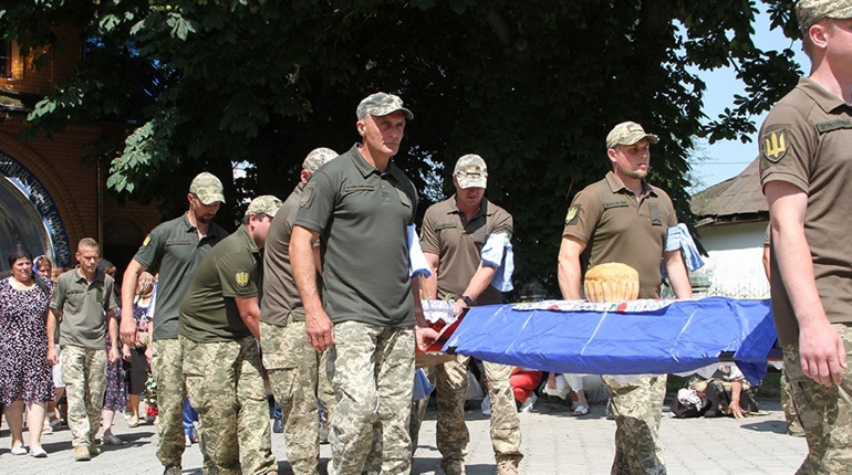 У Смілі прощалися з військовим Олександром Білопольським
