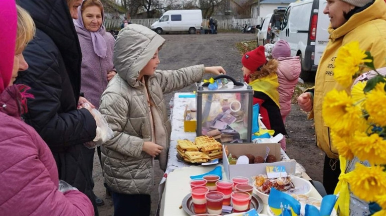 Десятки тисяч на авто і дрони-камікадзе: як ярмаркують у Сарненському районі