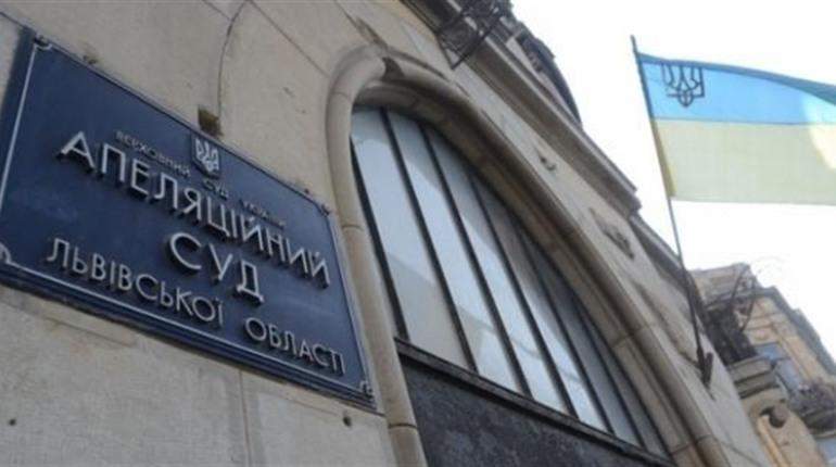 Апеляційний суд виправдав вихователя з Борислава, якого звинуватили у водінні під дією наркотиків