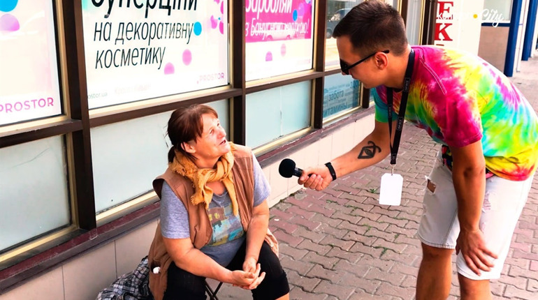 10 випадкових: звідки конотопці дізнаються новини. Опитування на вулиці