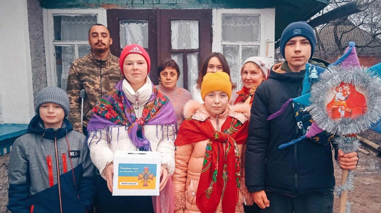 Колядки заради Перемоги. Як юні городоччани підтримують ЗСУ