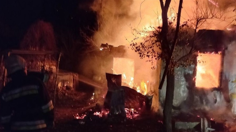 У Мазінках на Переяславщині горів житловий будинок: що відомо та які наслідки пожежі?