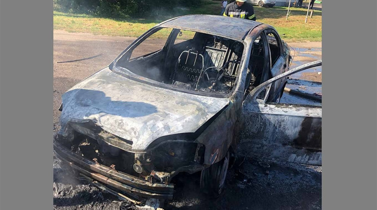 В Кагарлику поблизу автозаправки згорів автомобіль