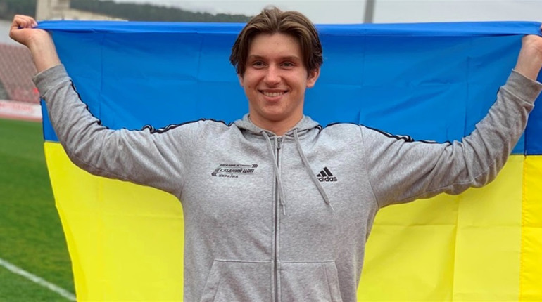 Білопілець Олександр Титаренко став Чемпіоном України з легкої атлетики серед юніорів. Фото