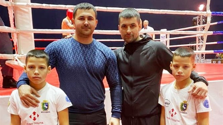 Андрій та Сергій Руснаки з Киселева знову чемпіони з кікбоксингу