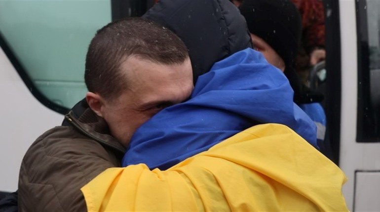 З російського полону повернулося 157 українців: серед звільнених — шестеро жителів Хмельниччини